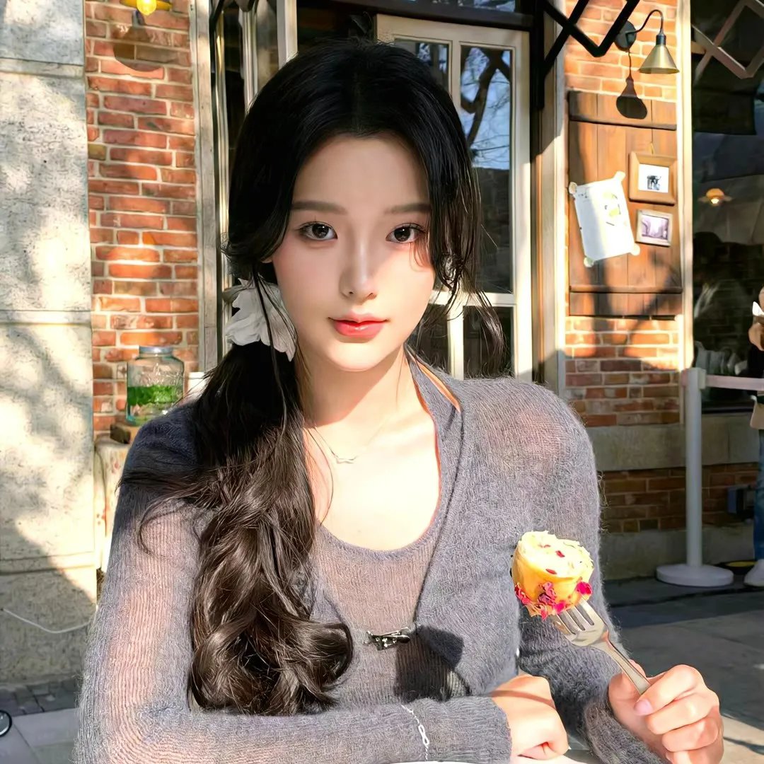 被全家炮灰读心真千金作成团宠